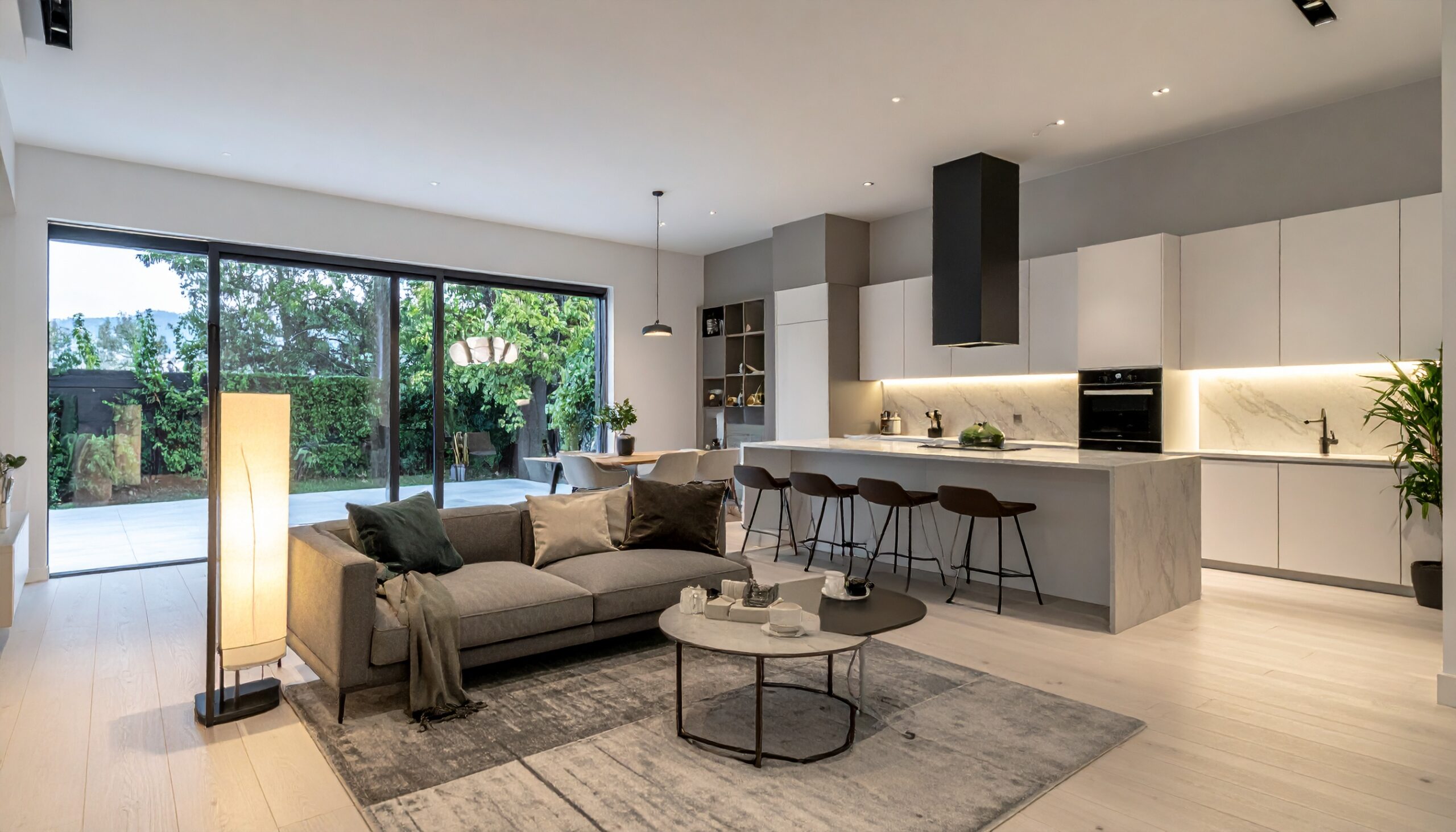 Iluminação em cozinha e sala open space