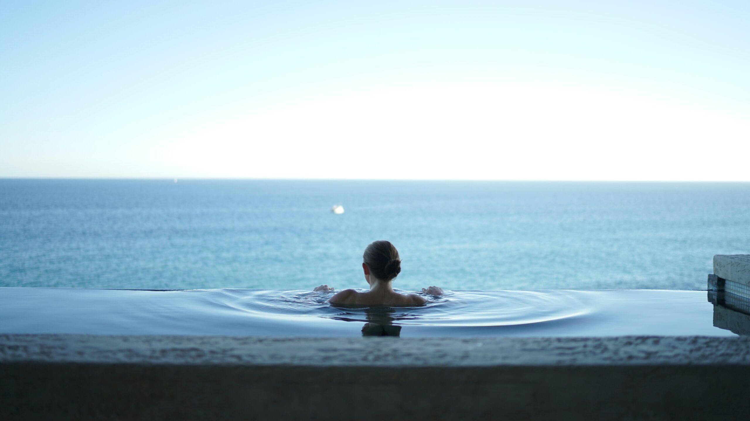 Piscina infinita - valorização ao imóvel